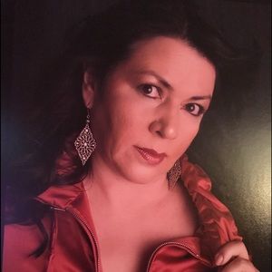 Meet your Posher, Genevieve